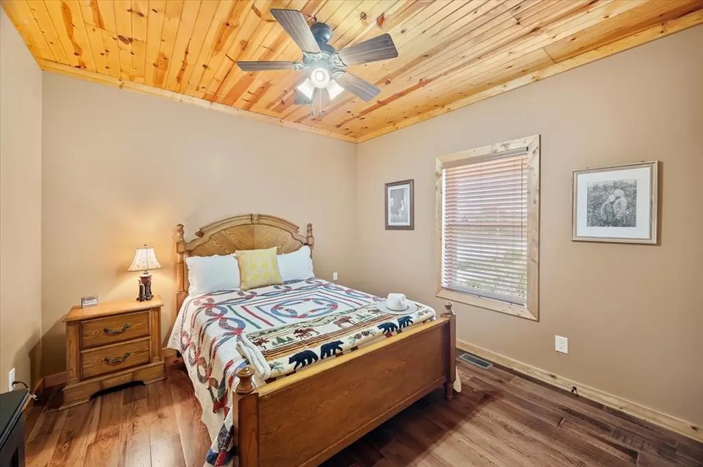 195 Hiawassee Lane Celina TN 38551