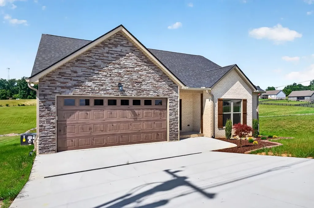 2910 Autumn Woods Trail Cookeville TN 38501