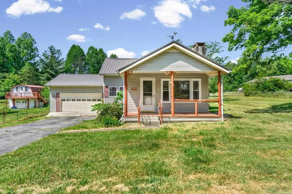 56 Elm Lane Sparta TN 38583