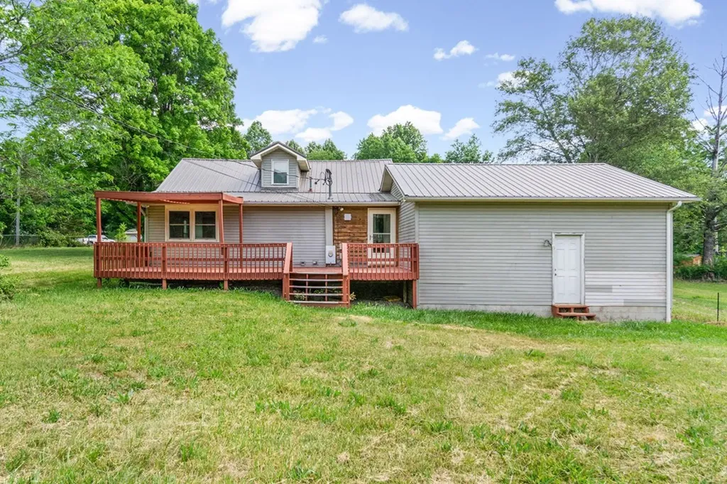 56 Elm Lane Sparta TN 38583