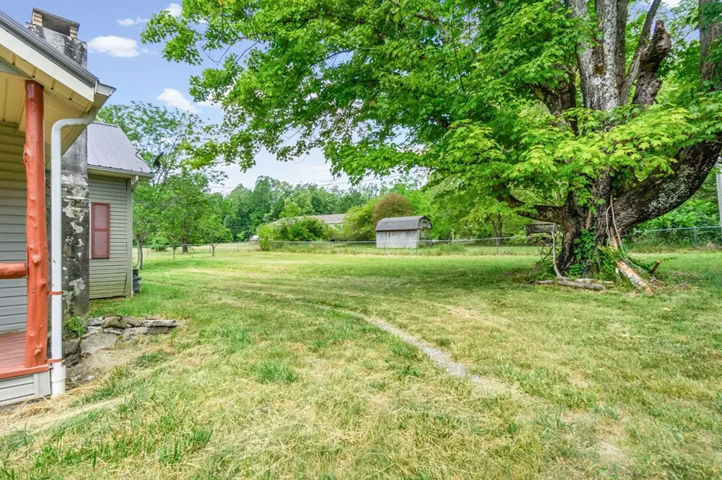 56 Elm Lane Sparta TN 38583