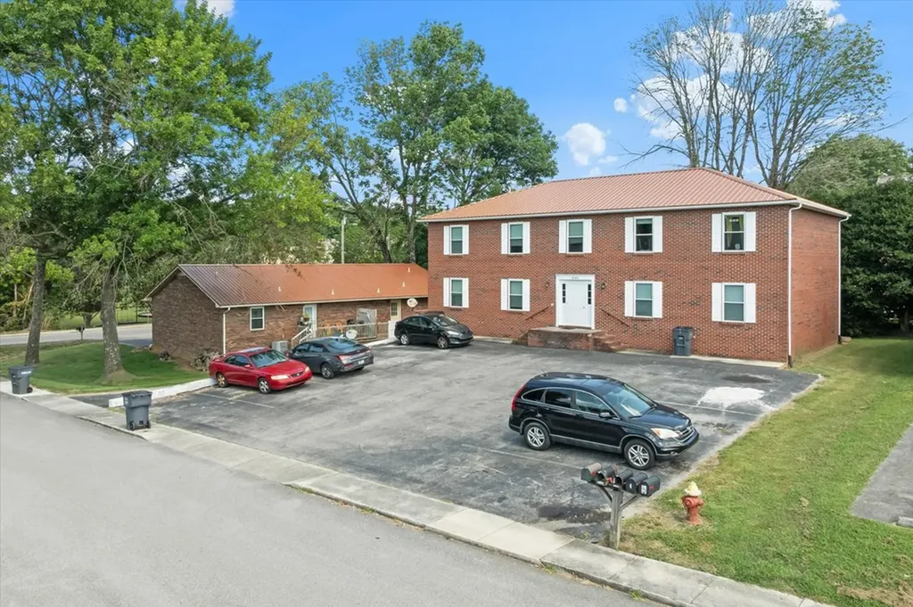 1849 Summerhaven Avenue Cookeville TN 38501