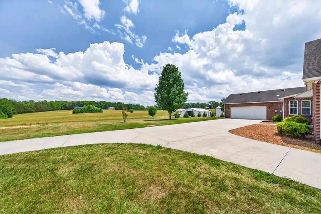 826 Boatman Road Cookeville TN 38506-3306