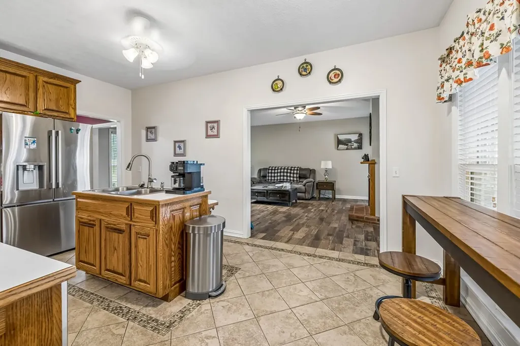 6 County House Circle Carthage TN 37030