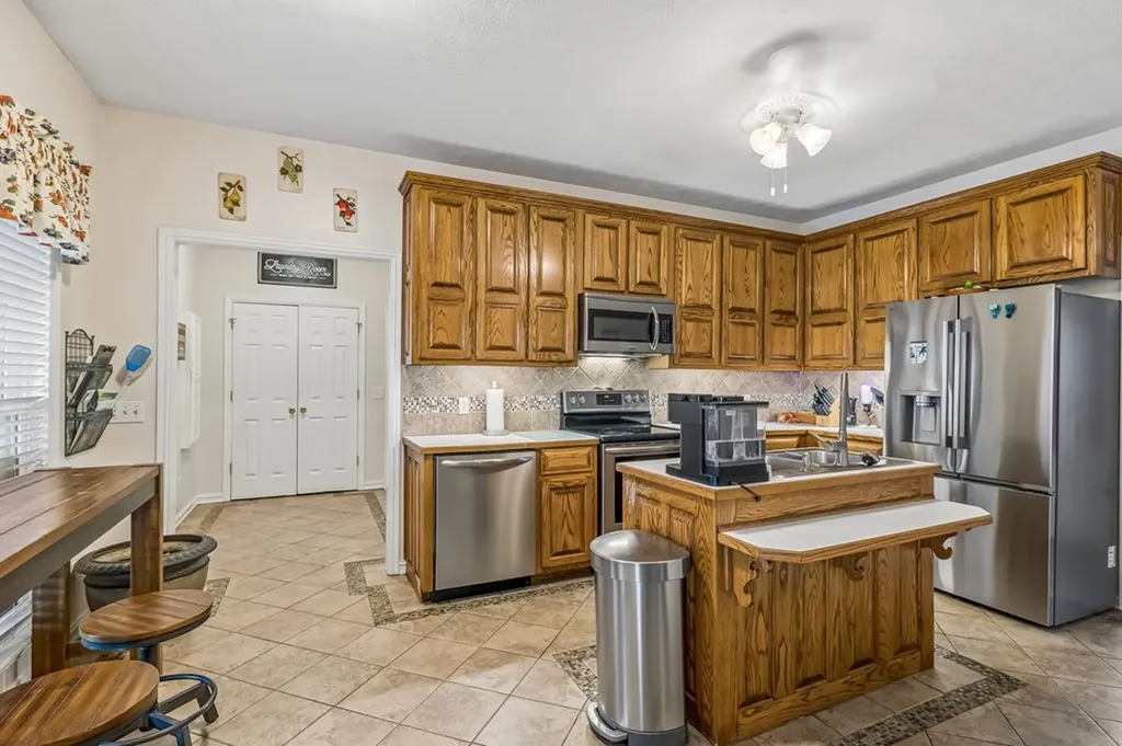 6 County House Circle Carthage TN 37030