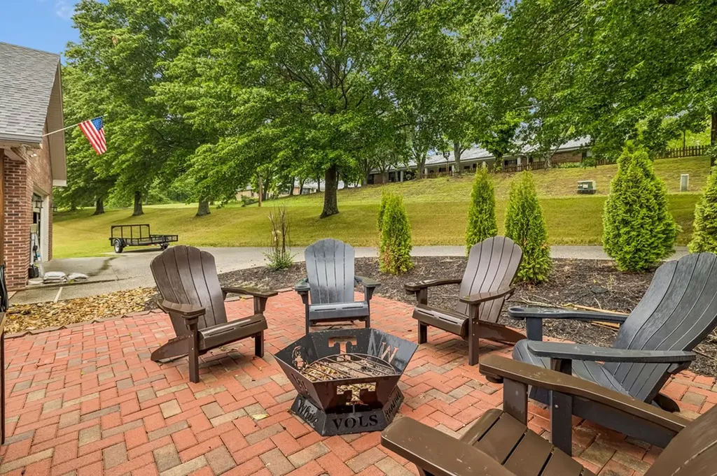 6 County House Circle Carthage TN 37030