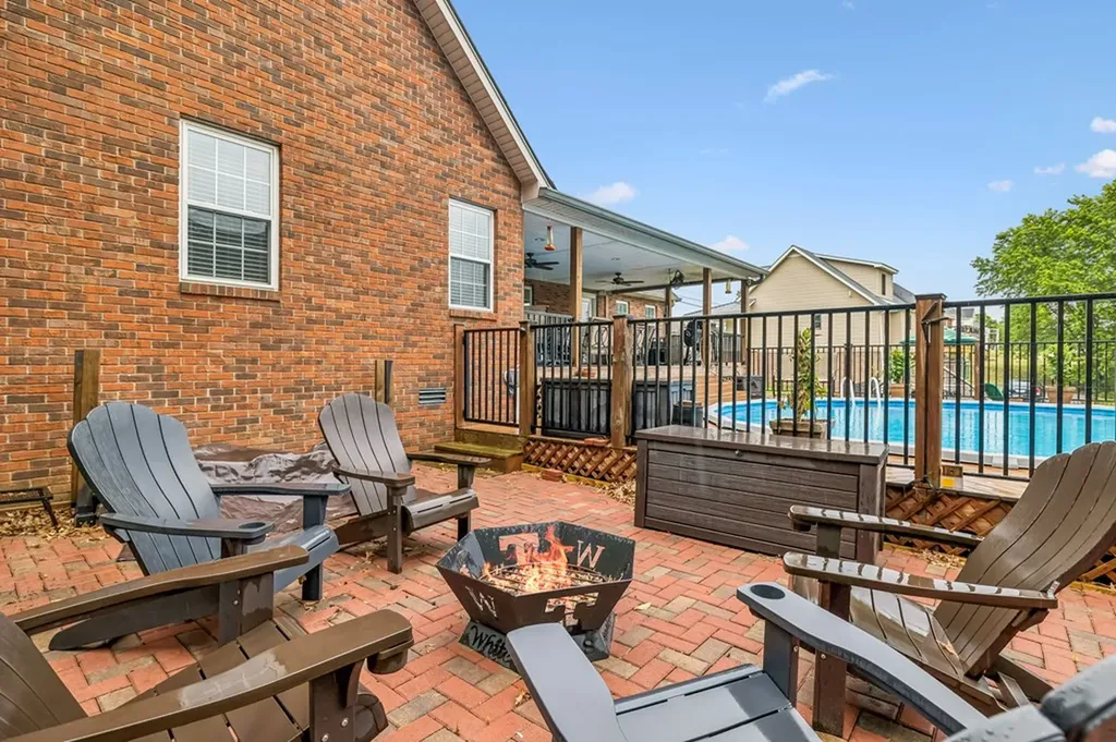 6 County House Circle Carthage TN 37030