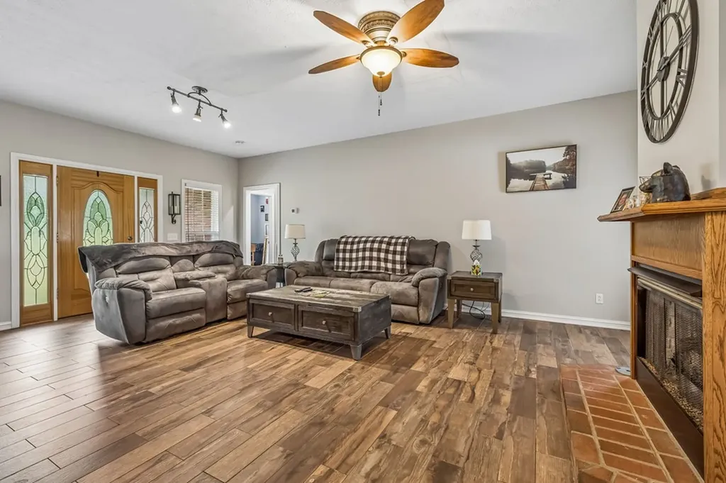 6 County House Circle Carthage TN 37030