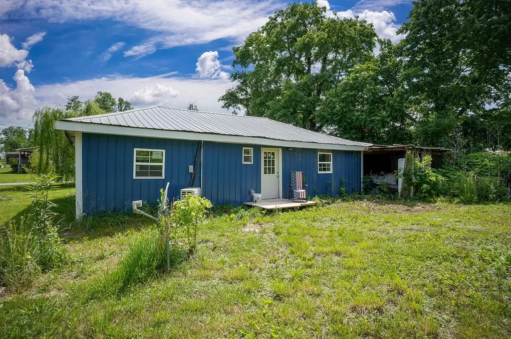 119 Floyd Padgett Lane Crawford TN 38554