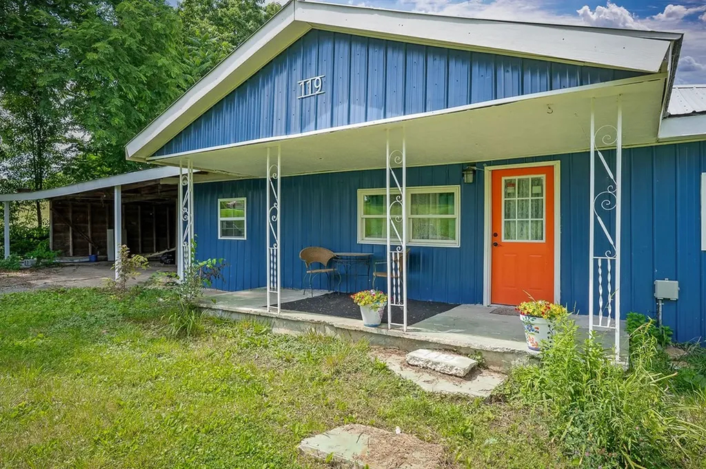 119 Floyd Padgett Lane Crawford TN 38554