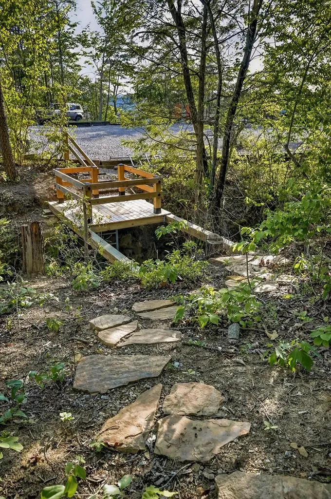 275 Buckeye Lane Wilder TN 38589
