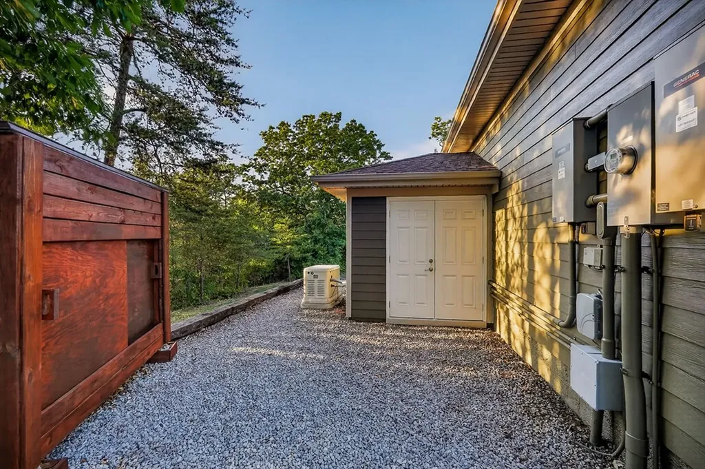 275 Buckeye Lane Wilder TN 38589