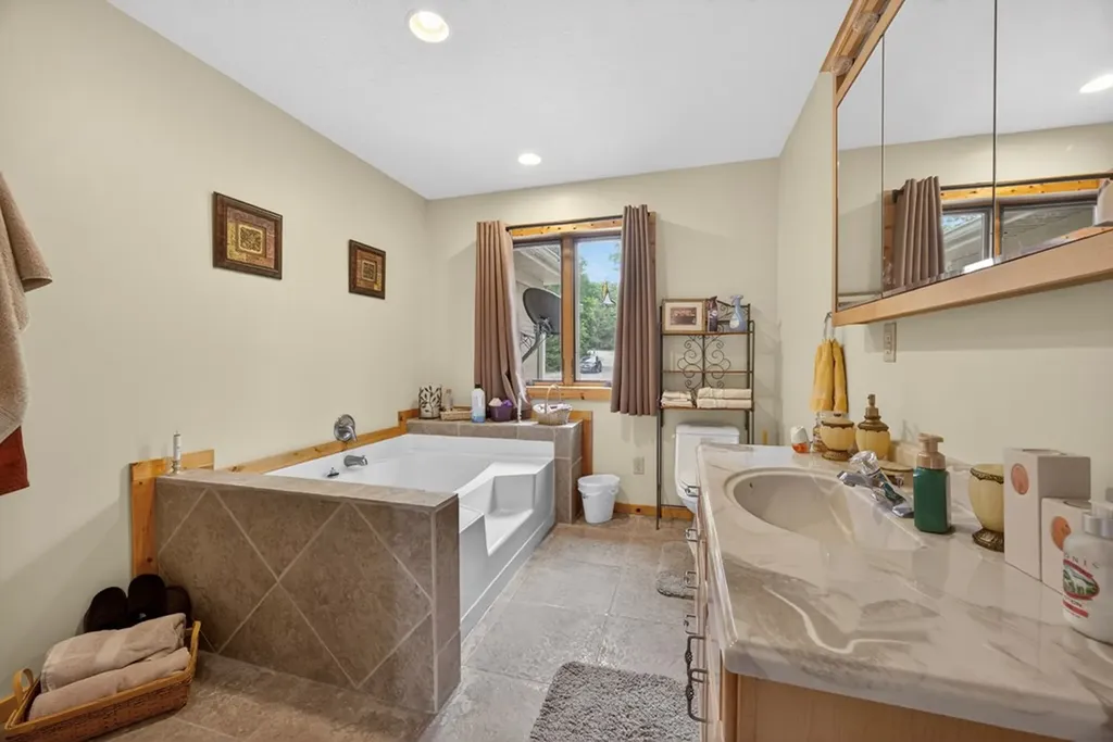 241 Hidden Cove Lane Allons TN 38541