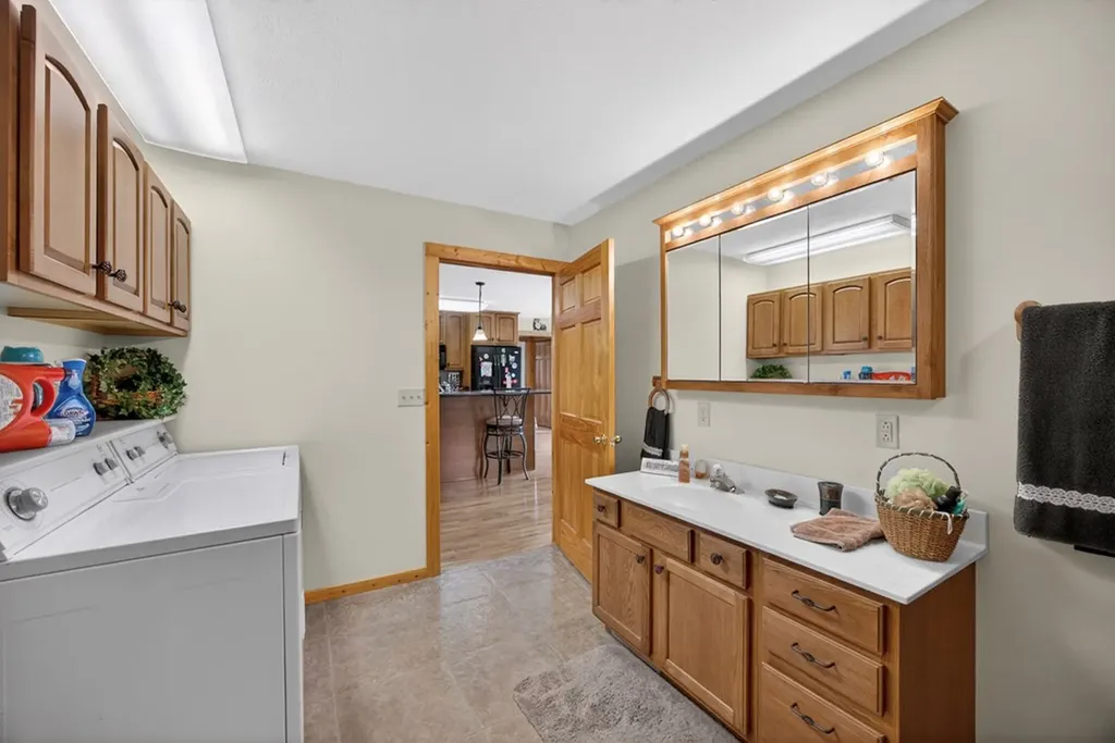 241 Hidden Cove Lane Allons TN 38541
