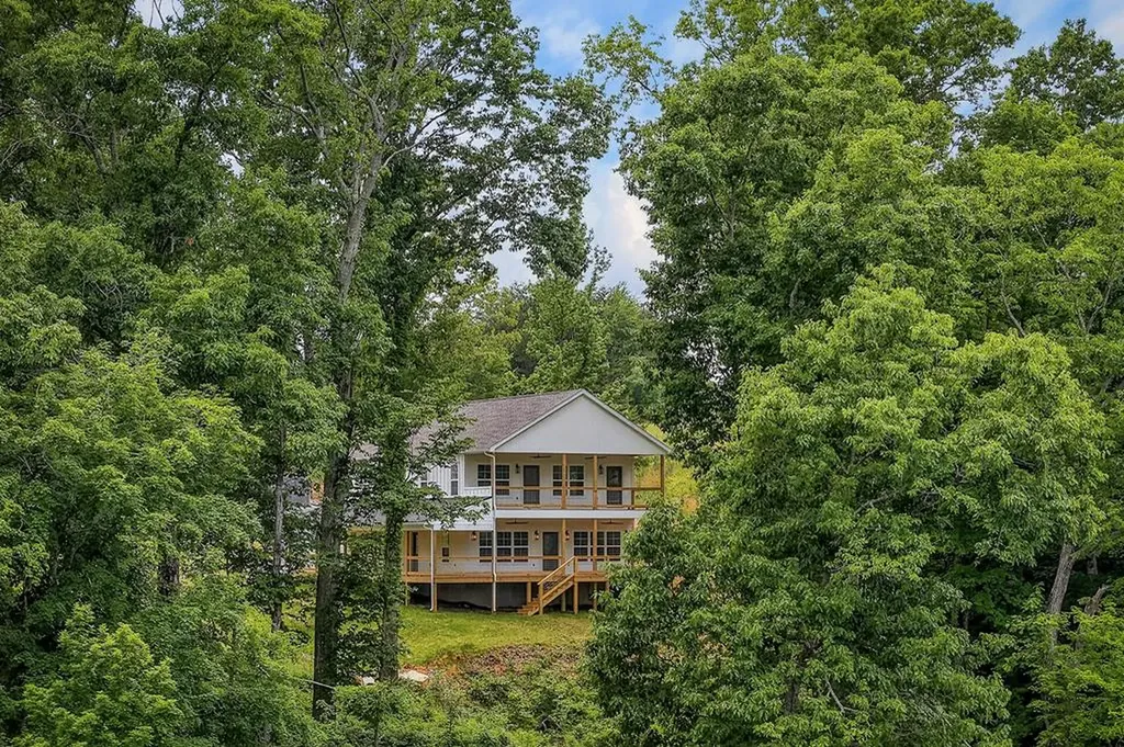 253 River Front Drive Sparta TN 38583