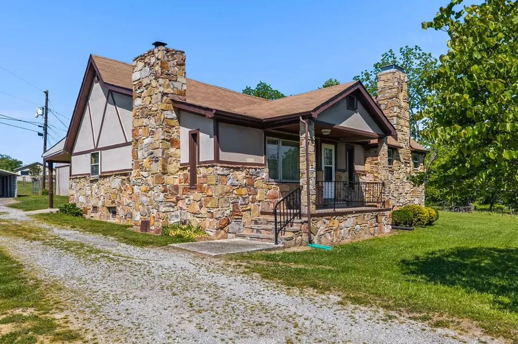 1805 Open Range Road Crossville TN 38555