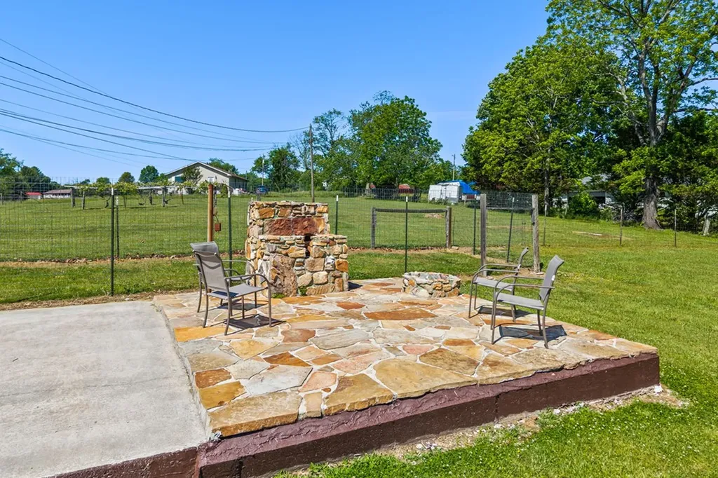 1805 Open Range Road Crossville TN 38555