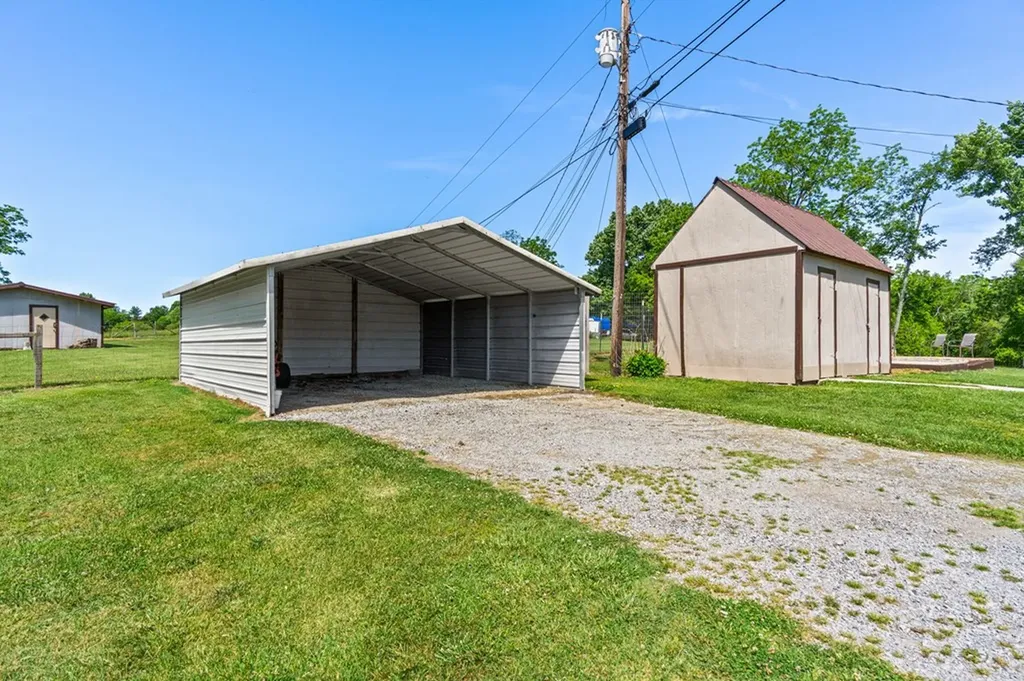 1805 Open Range Road Crossville TN 38555