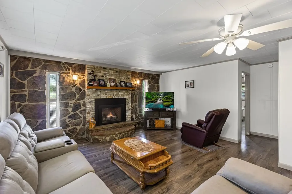 1805 Open Range Road Crossville TN 38555