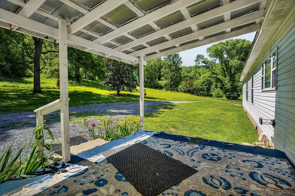 16130 Buffalo Valley Road Buffalo Valley TN 38548