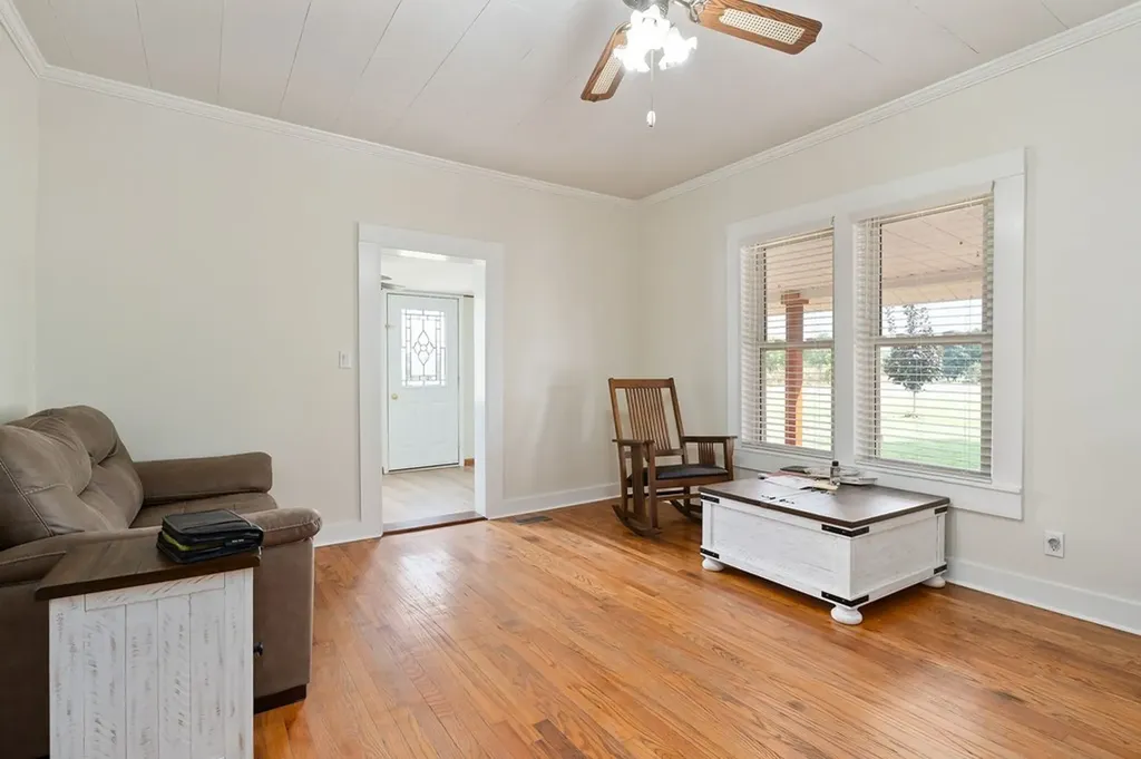 1462 Franks Ferry Road Sparta TN 38583