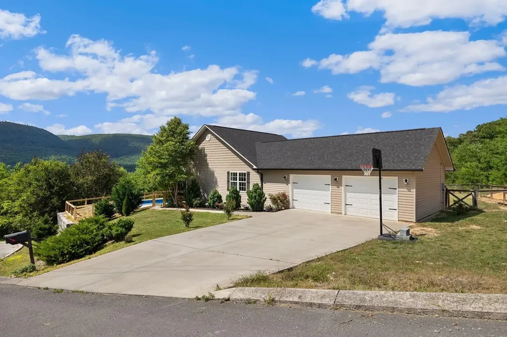 331 Hardin Road Dunlap TN 37367