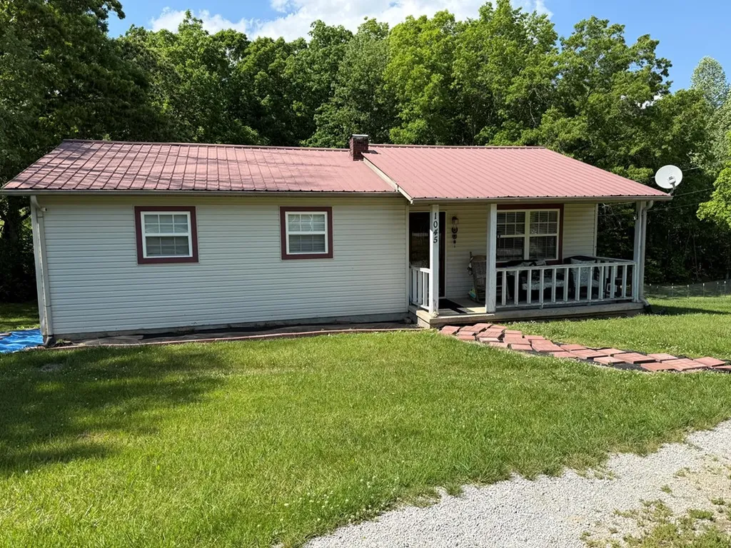 1045 Pearl Hinds Road Jamestown TN 38556