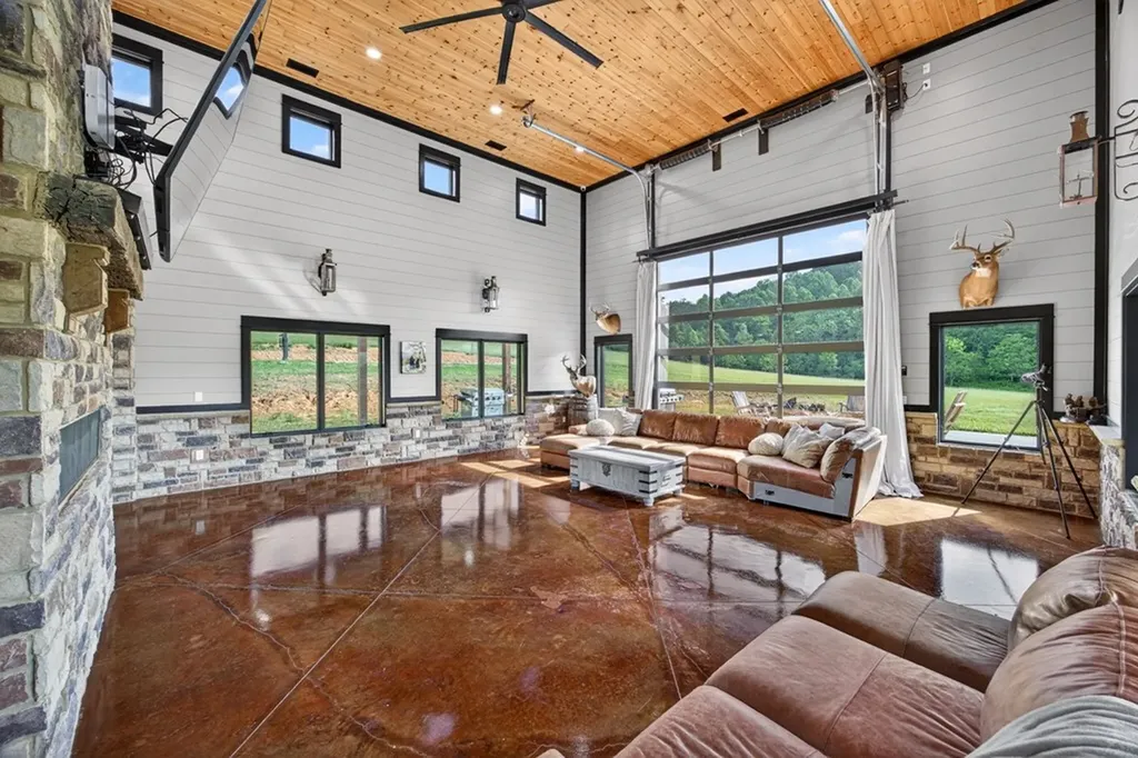 106 Pleasant Shade Lane Monterey TN 38574