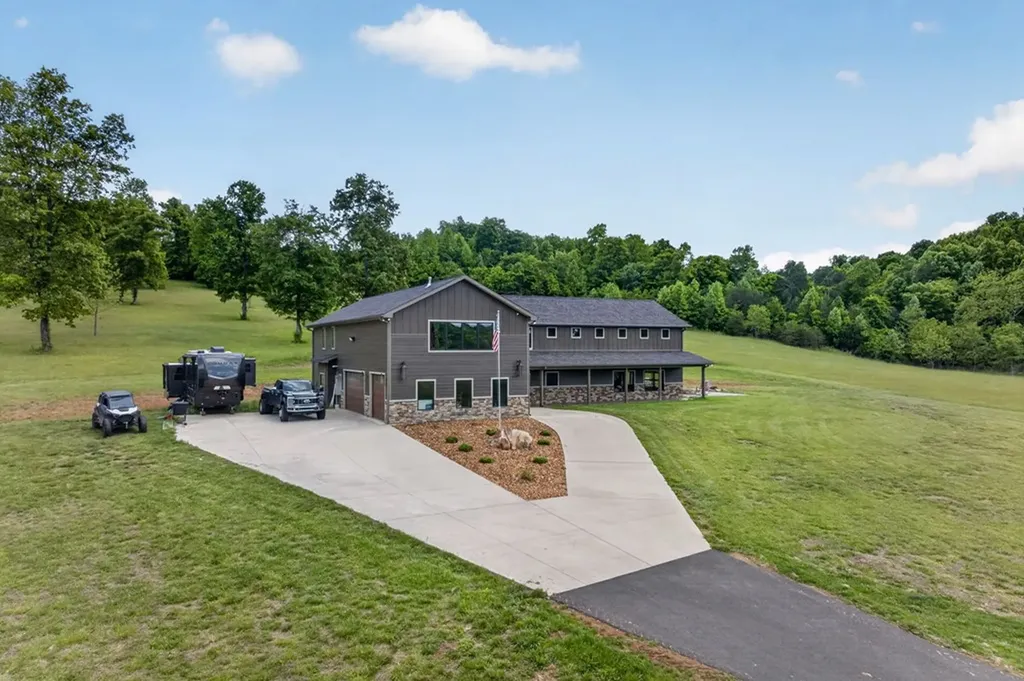 106 Pleasant Shade Lane Monterey TN 38574