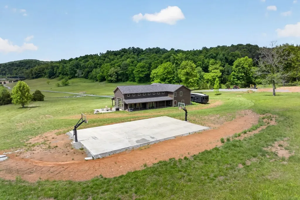 106 Pleasant Shade Lane Monterey TN 38574