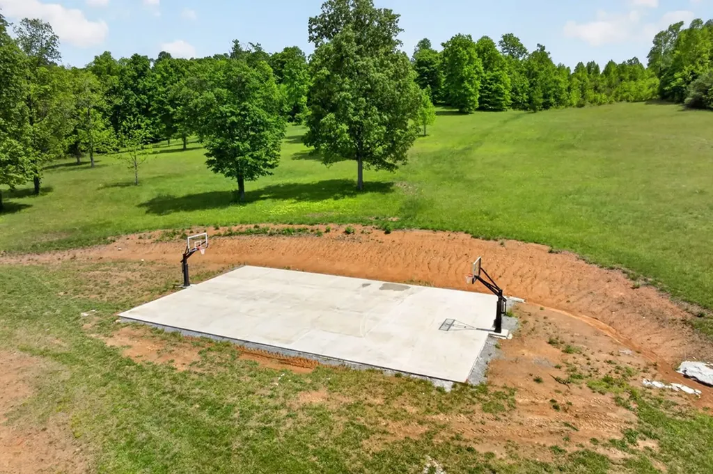 106 Pleasant Shade Lane Monterey TN 38574