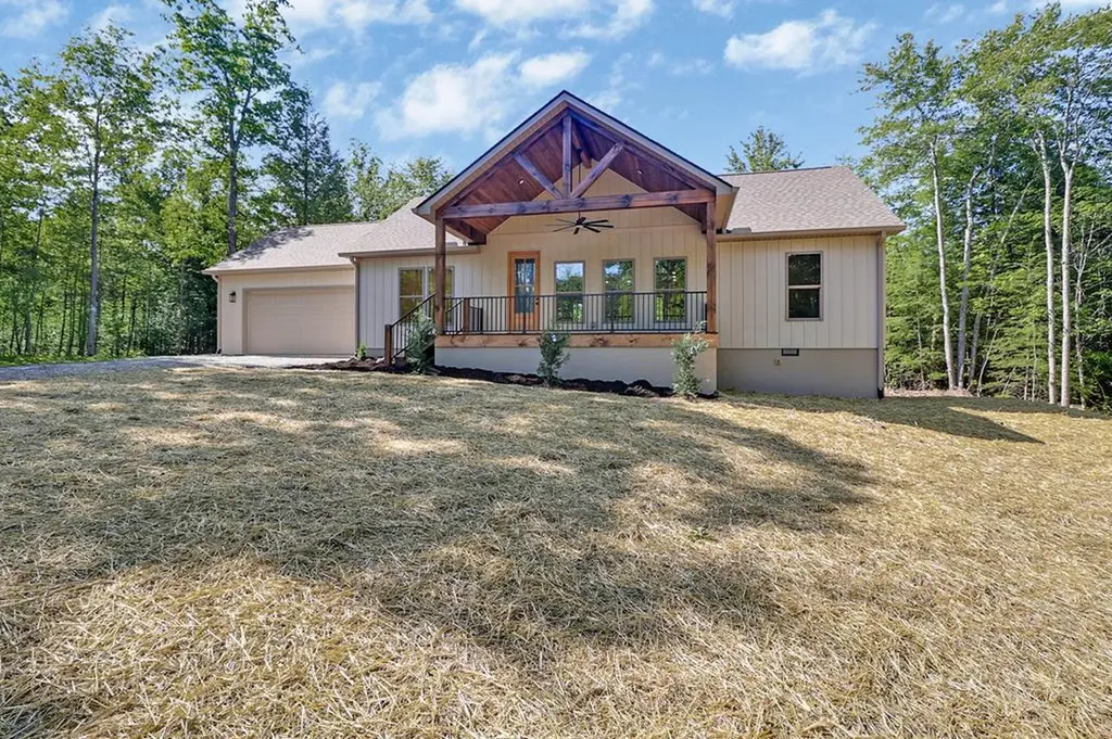 210 Creekview Court Jamestown TN 38556