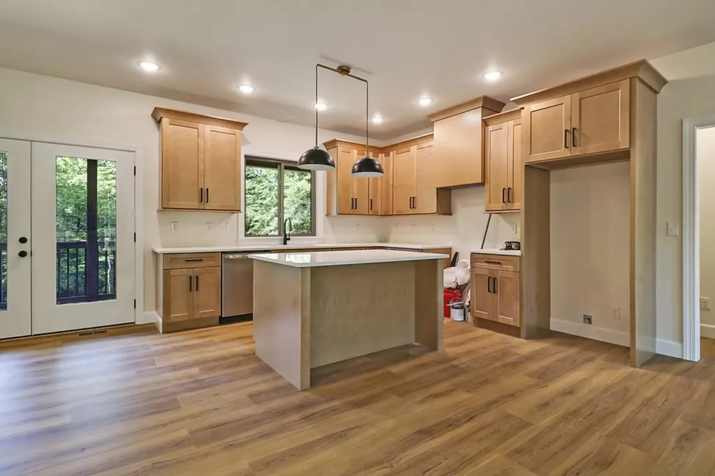210 Creekview Court Jamestown TN 38556