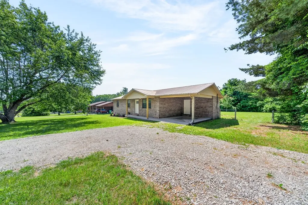 274 Whittenburg Road Crossville TN 38571