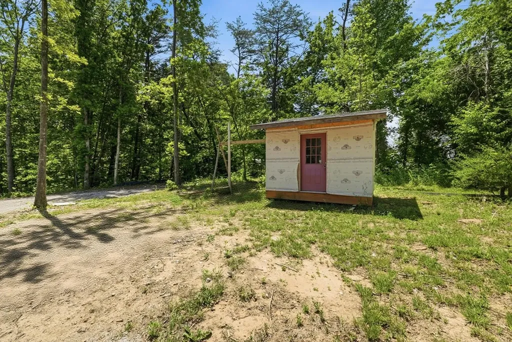 3882 Glade Creek Road Sparta TN 38583