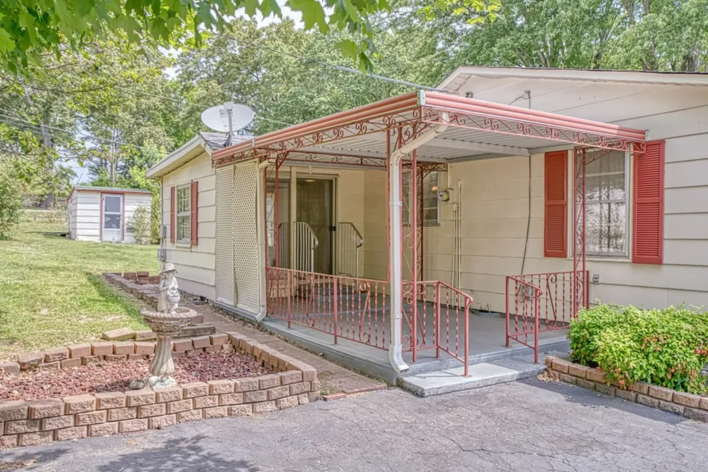 170 E 18th Street Cookeville TN 38501