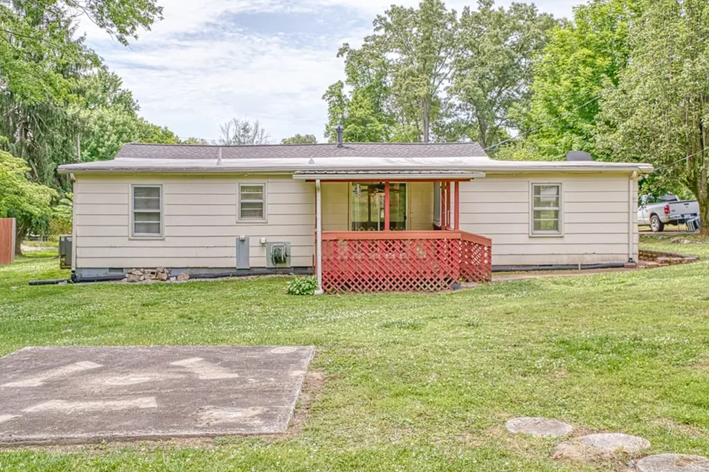 170 E 18th Street Cookeville TN 38501