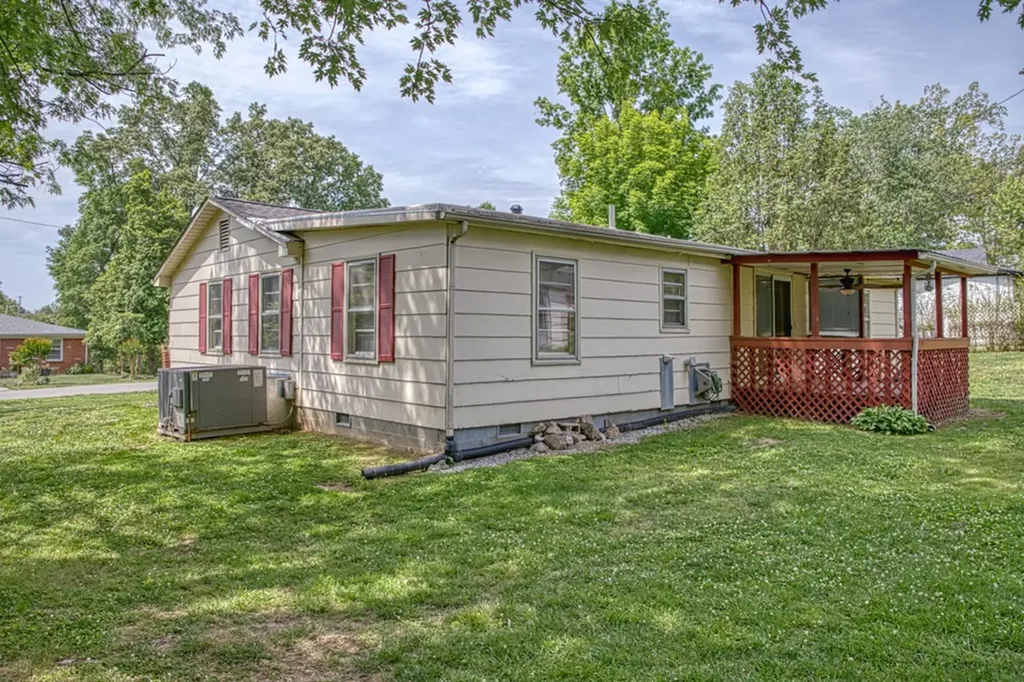 170 E 18th Street Cookeville TN 38501