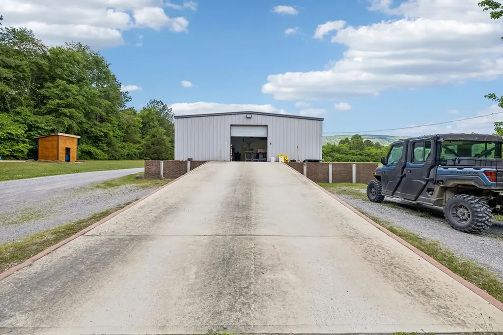 49 Cutting Edge Lane Dunlap TN 37327