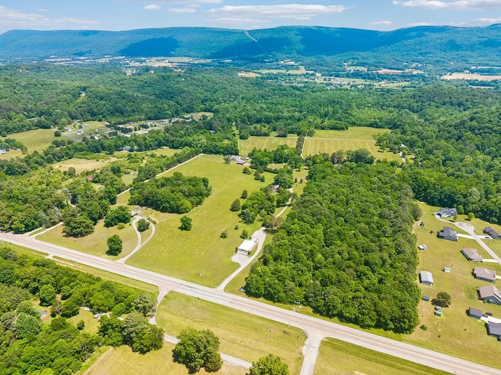 49 Cutting Edge Lane Dunlap TN 37327