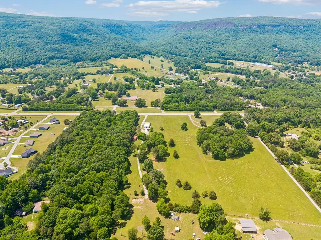 49 Cutting Edge Lane Dunlap TN 37327