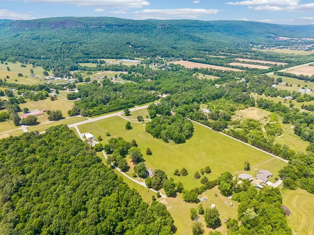 49 Cutting Edge Lane Dunlap TN 37327