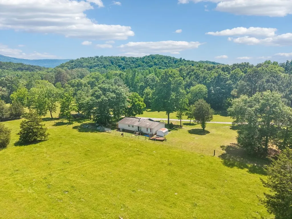 49 Cutting Edge Lane Dunlap TN 37327