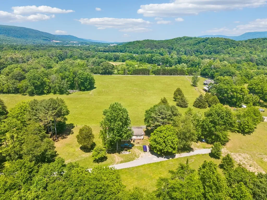 49 Cutting Edge Lane Dunlap TN 37327