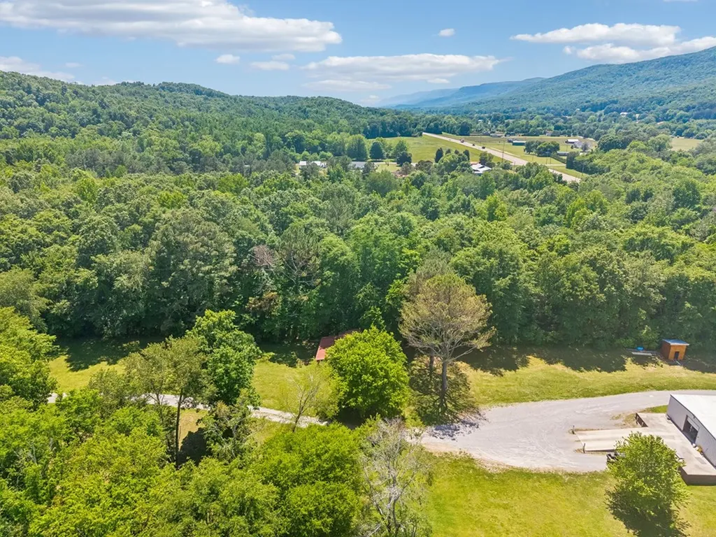 49 Cutting Edge Lane Dunlap TN 37327