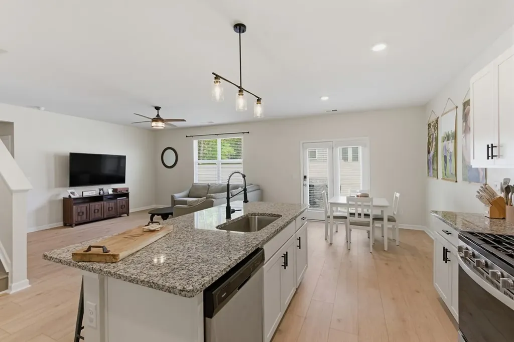 2108 Comanche Trail Lebanon TN 37087