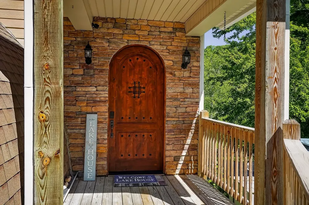 2975 Johnson Chapel Road Sparta TN 38583