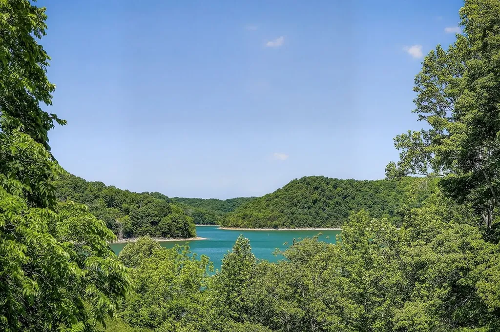 2975 Johnson Chapel Road Sparta TN 38583