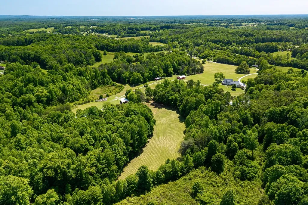 29 +/- Acres Standing Stone Highway Hilham TN 38568