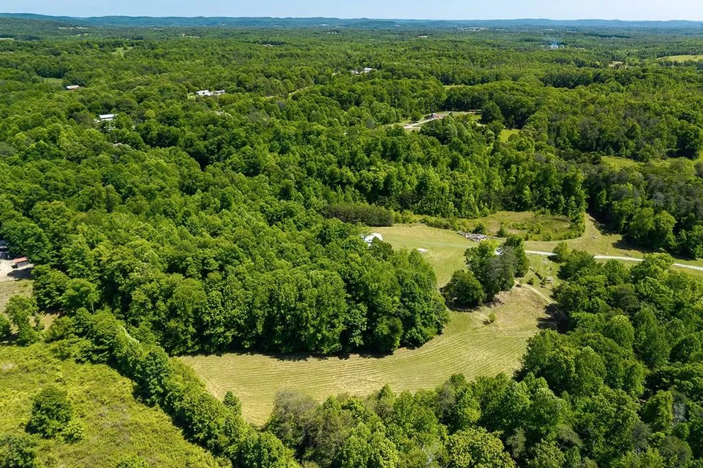 29 +/- Acres Standing Stone Highway Hilham TN 38568